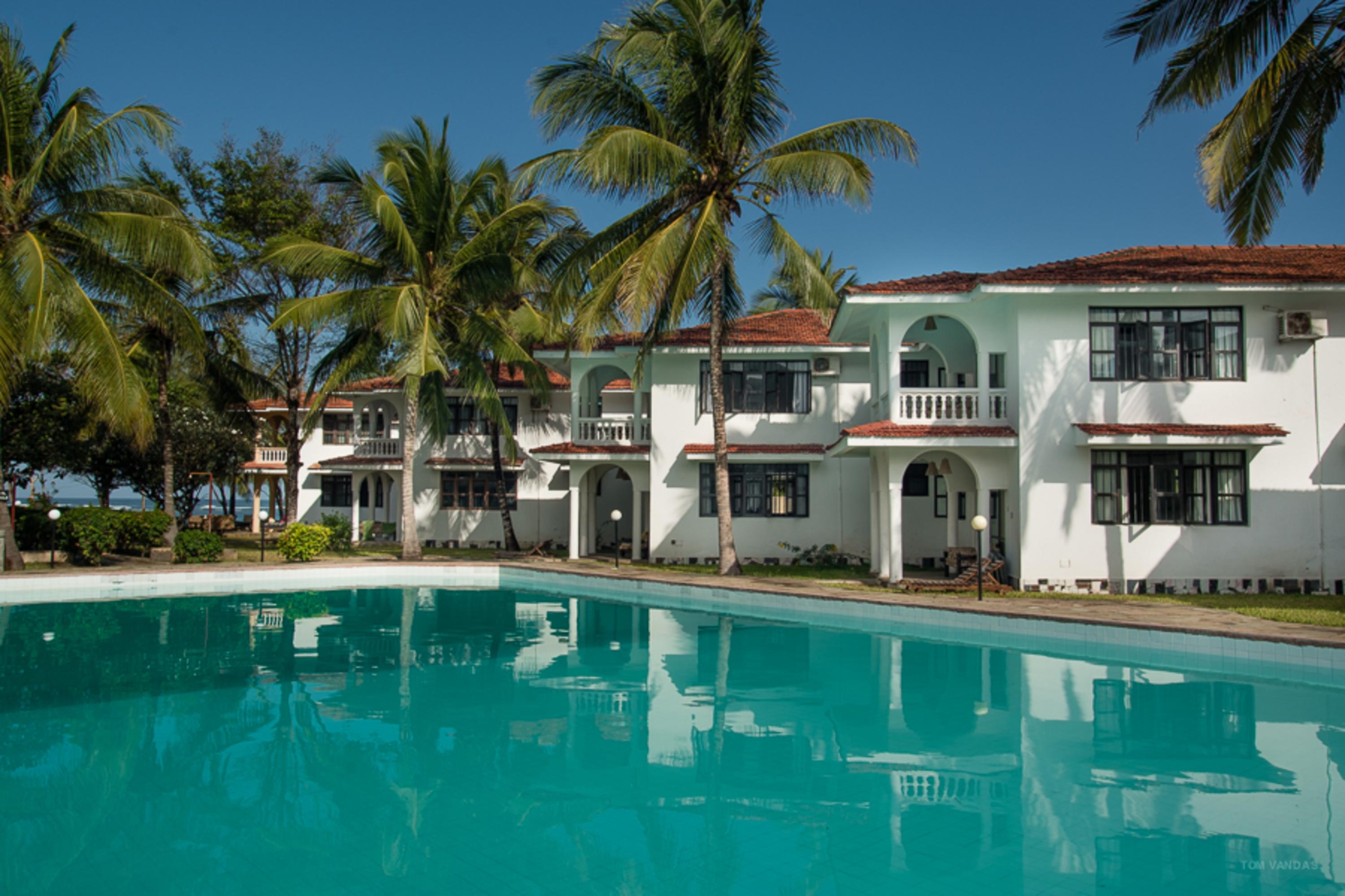 Bahari Dhow Beach Villas Діані-Біч Екстер'єр фото