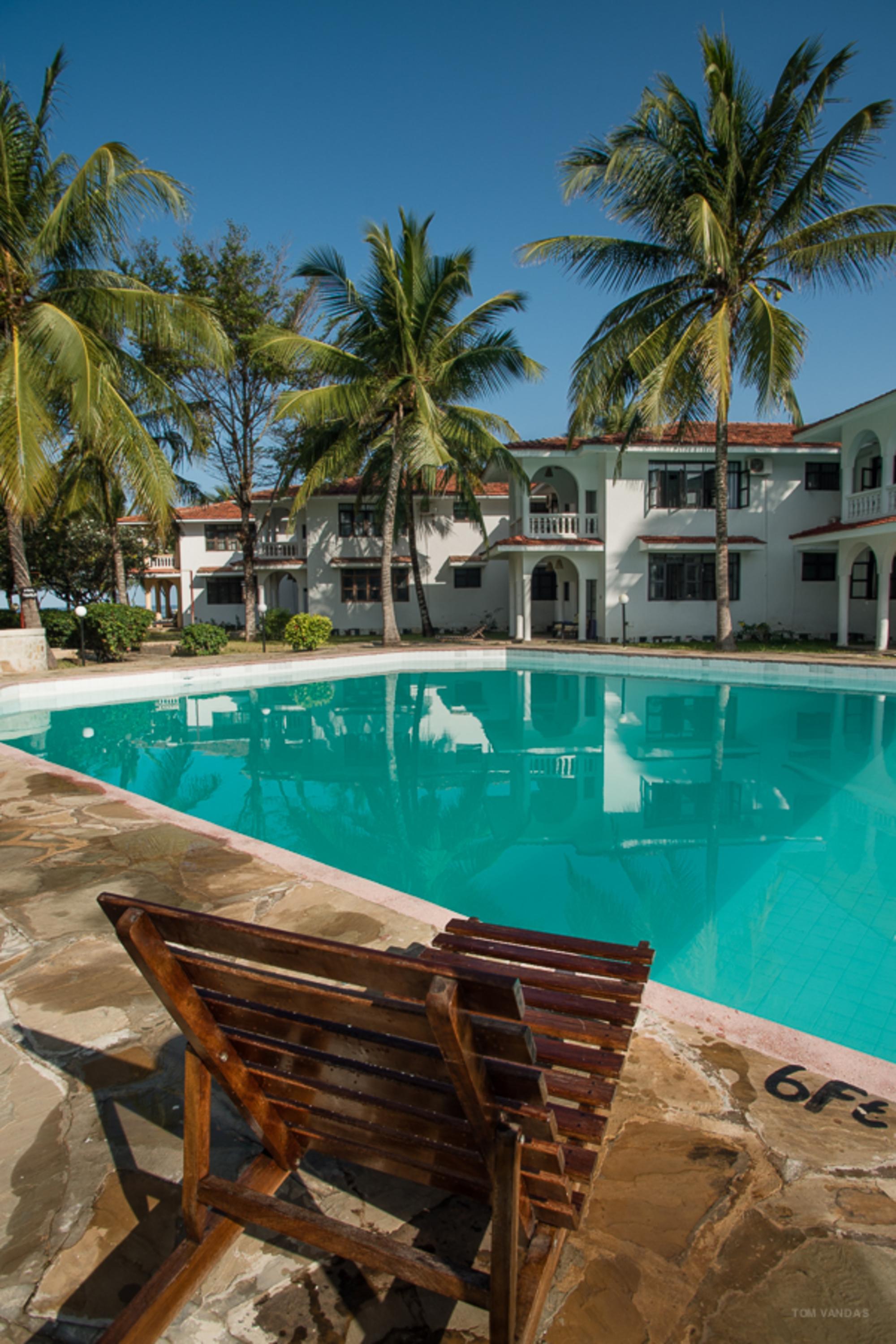Bahari Dhow Beach Villas Діані-Біч Екстер'єр фото